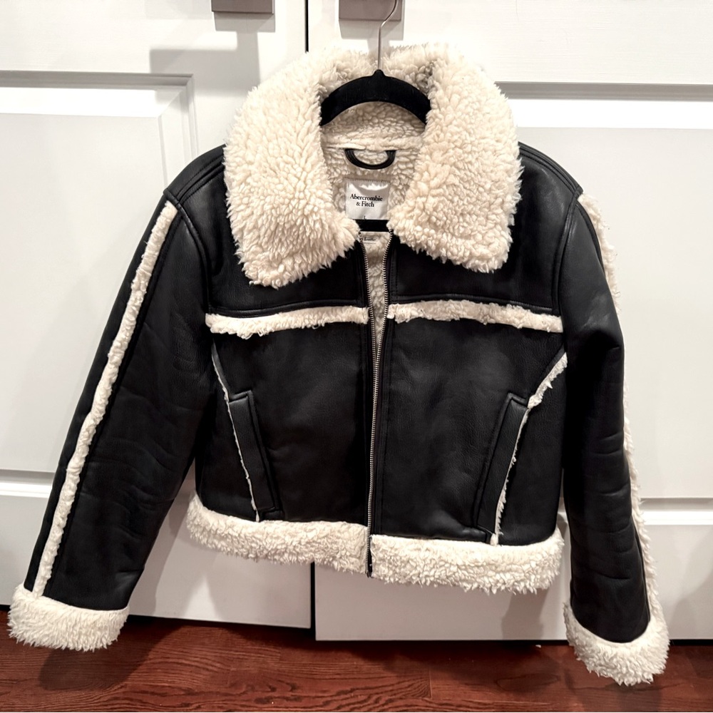Abercrombie & Fitch vegan leather  and Sherpa jacket. Size large